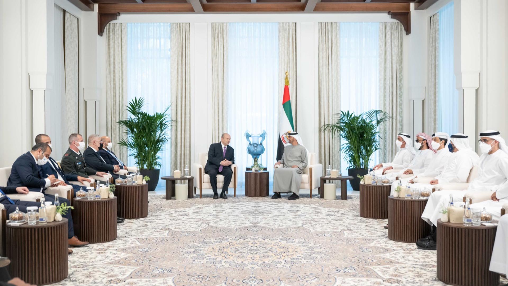 President of UAE meets with Israeli Prime Minister in Abu Dhabi